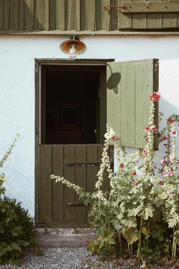 Bed and Breakfast Axatorpsgarden Trelleborg Exterior foto
